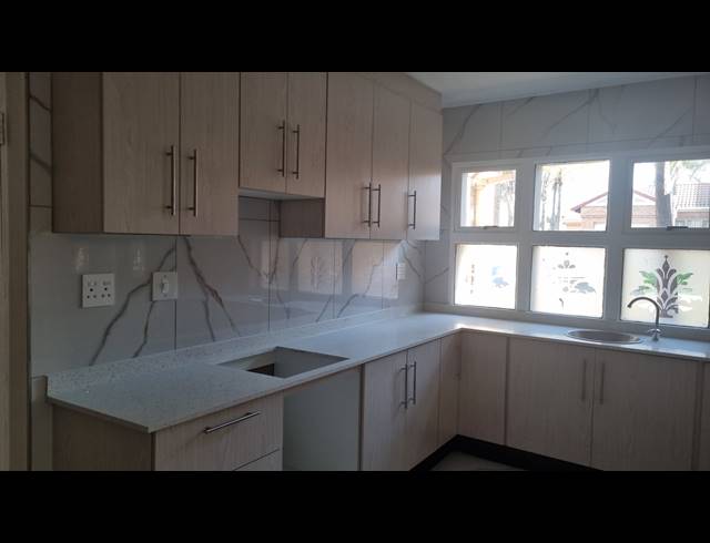 4 BEDROOM HOUSE FOR SALE IN AVIARY HILL